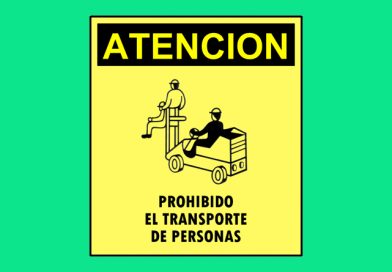 Atención 0306 PROHIBIDO EL TRANSPORTE DE PERSONAS
